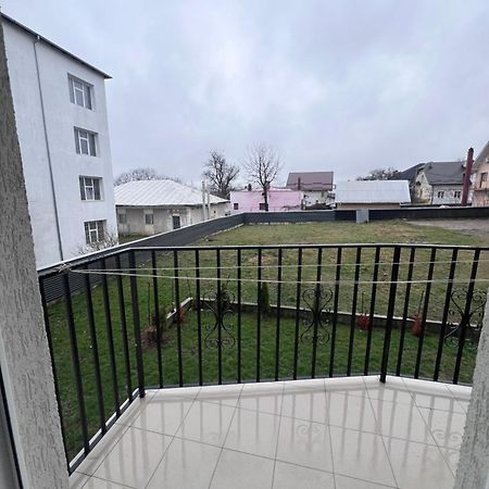 Nesta Apartament Apartment Falticeni Ngoại thất bức ảnh