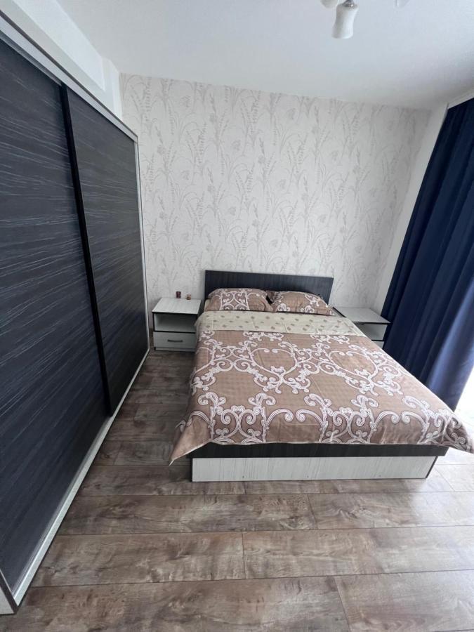 Nesta Apartament Apartment Falticeni Ngoại thất bức ảnh